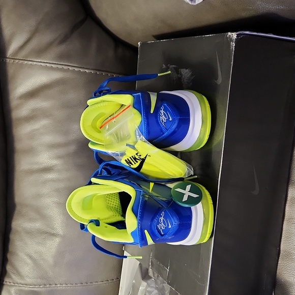 Nike LeBron VIII V/2 Low QS Sprite